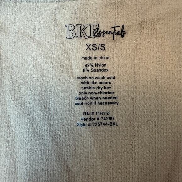 NWT Buckle XS BKE Womens Peyote Seamless Scoop Neck Sleeves Beige Crop Top New - Picture 7 of 7